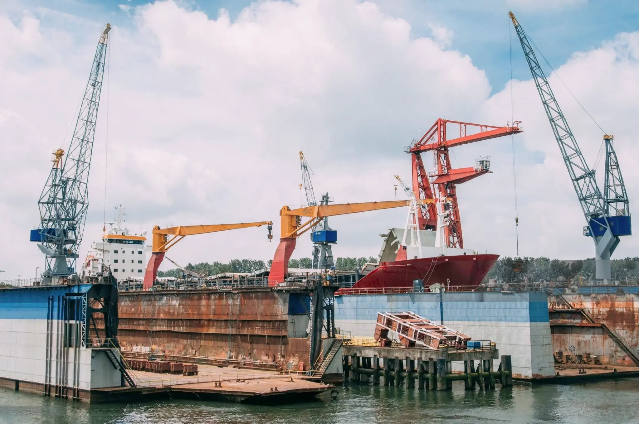 Gestión de Paradas Técnicas y Dique Seco (Dry-Dock) 3